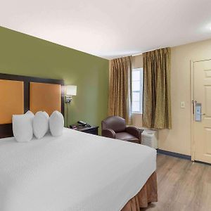 Queen Studio One Queen Bed Disability Access or Non-Smoking